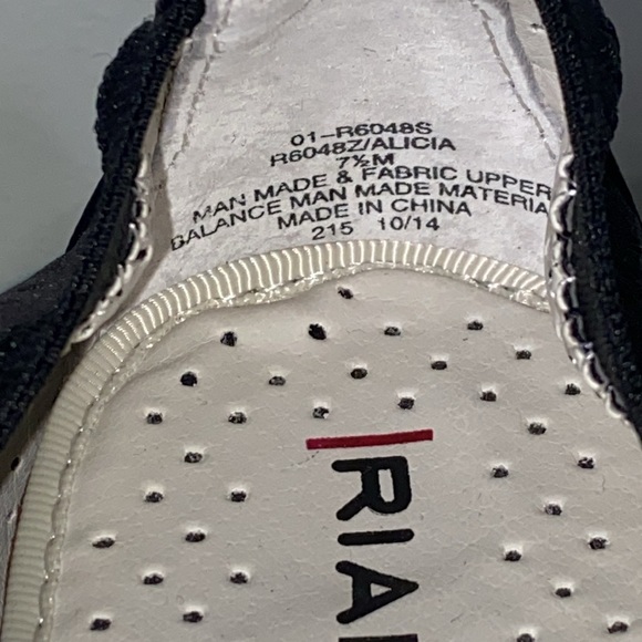 Rialto ‘Alicia’ Women’s Ballet Flats Black Adjustable Velcro Straps Size 7.5 - Picture 10 of 12